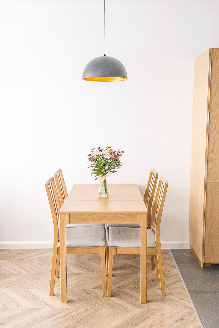 Apartament Deluxe - Stol jadalniany