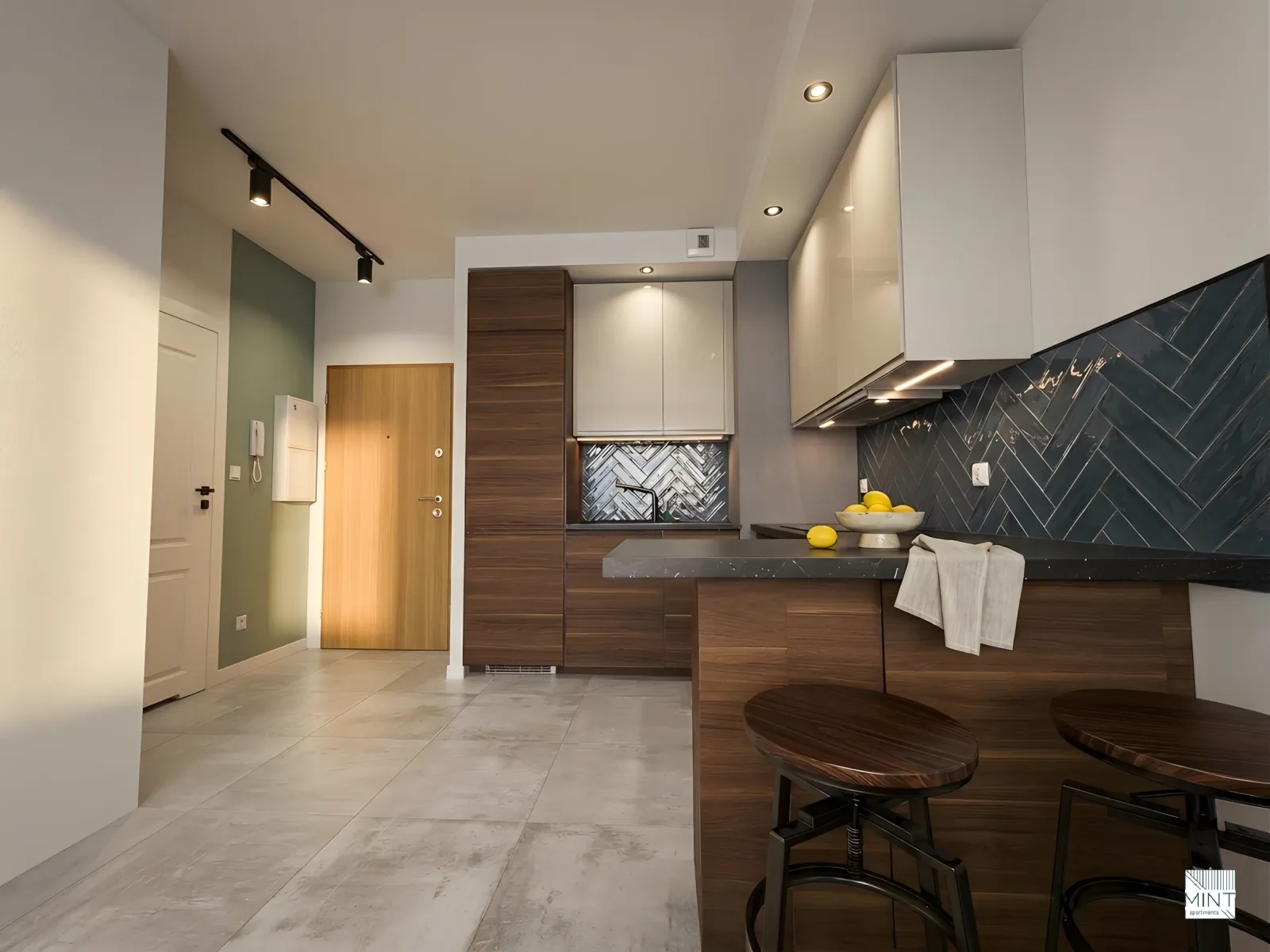 Apartament Suite Bastion Wałowa — kuchnia i przedpokój