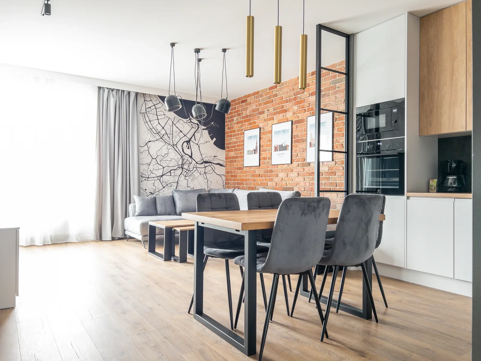 Apartament na DOKI 22F — przestronny salon z jadalnią, ujęcie główne